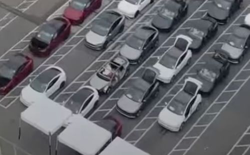 平價版特斯拉即將登場？工廠神秘車型引發(fā)市場猜想